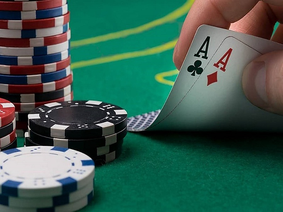 Những kinh nghiệm chơi poker hay giúp luôn thắng 